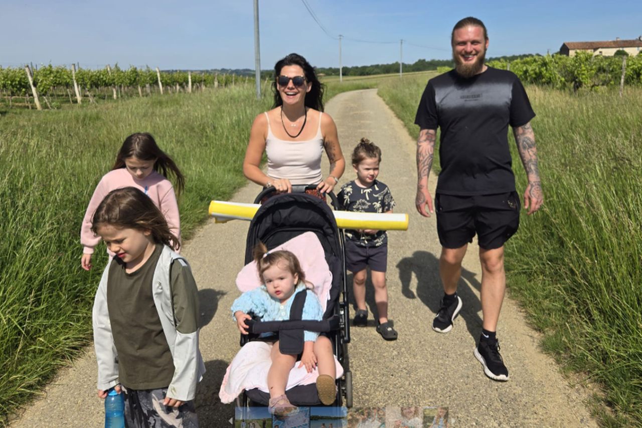 Amy Edwards and her family.Credit: Kennedy News/Amysarmythehomeedway