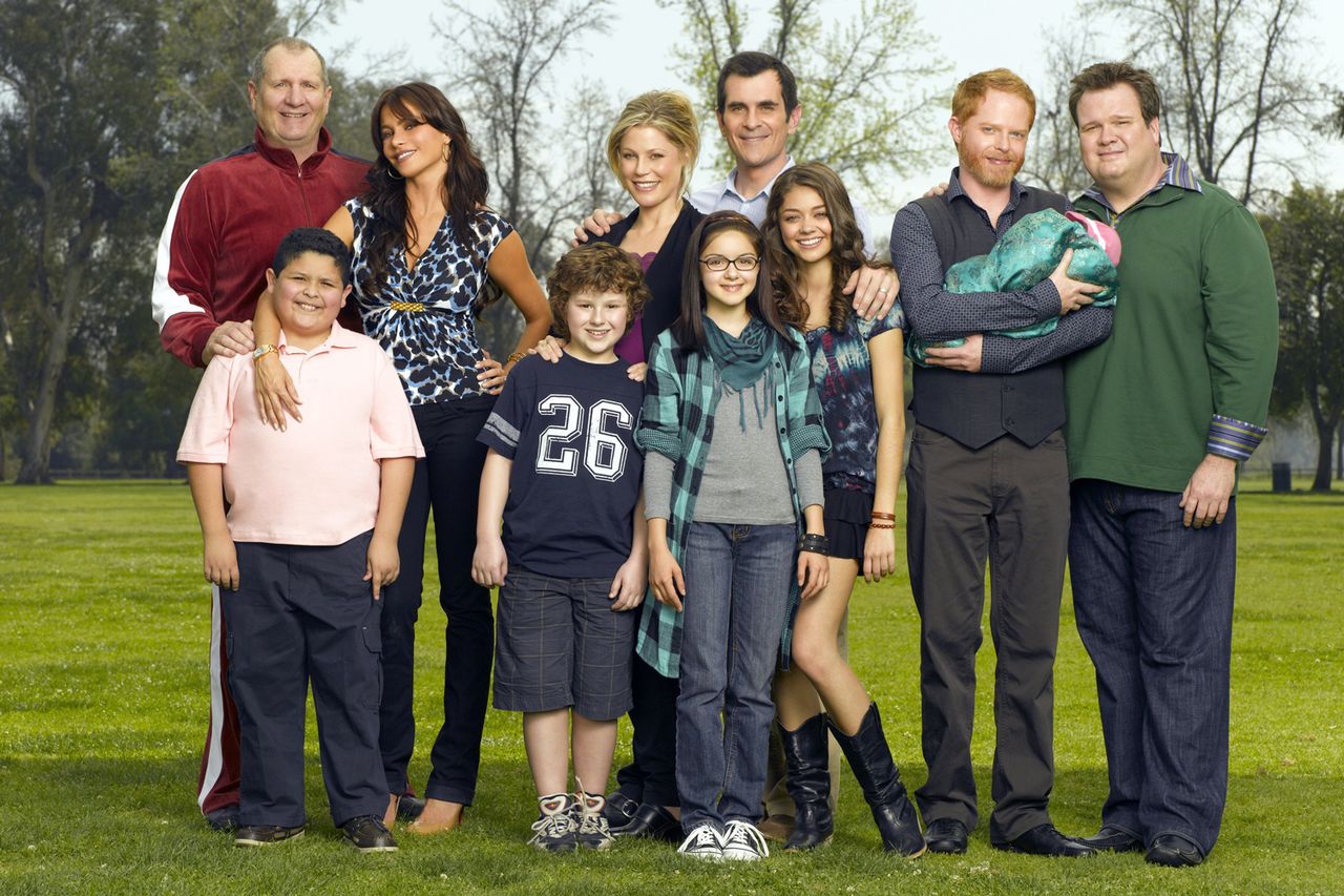Ed O’Neill and Sofia Vergara (both top left) and their ‘Modern Family’ castmatesCredit: Bob D'Amico/Disney General Entertainment Content via Getty