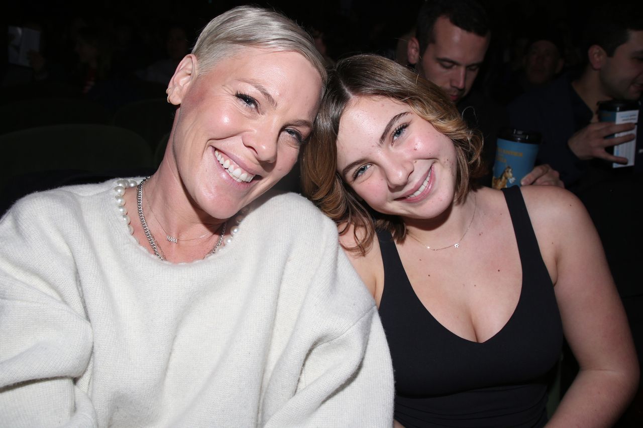 Pink and Willow Sage HartCredit: Bruce Glikas/WireImage
