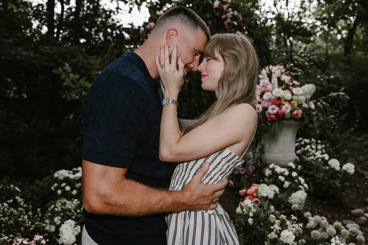 Travis Kelce and Taylor Swift engagement announcementCredit: Taylor Swift & Travis Kelce