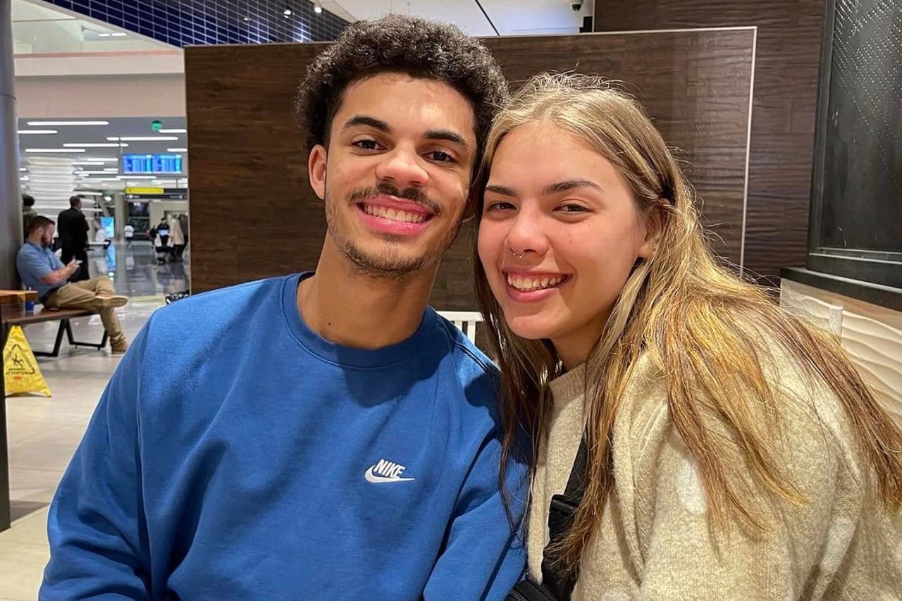Zarrius Hildabrand and Saria Barney HildabrandCredit: Facebook