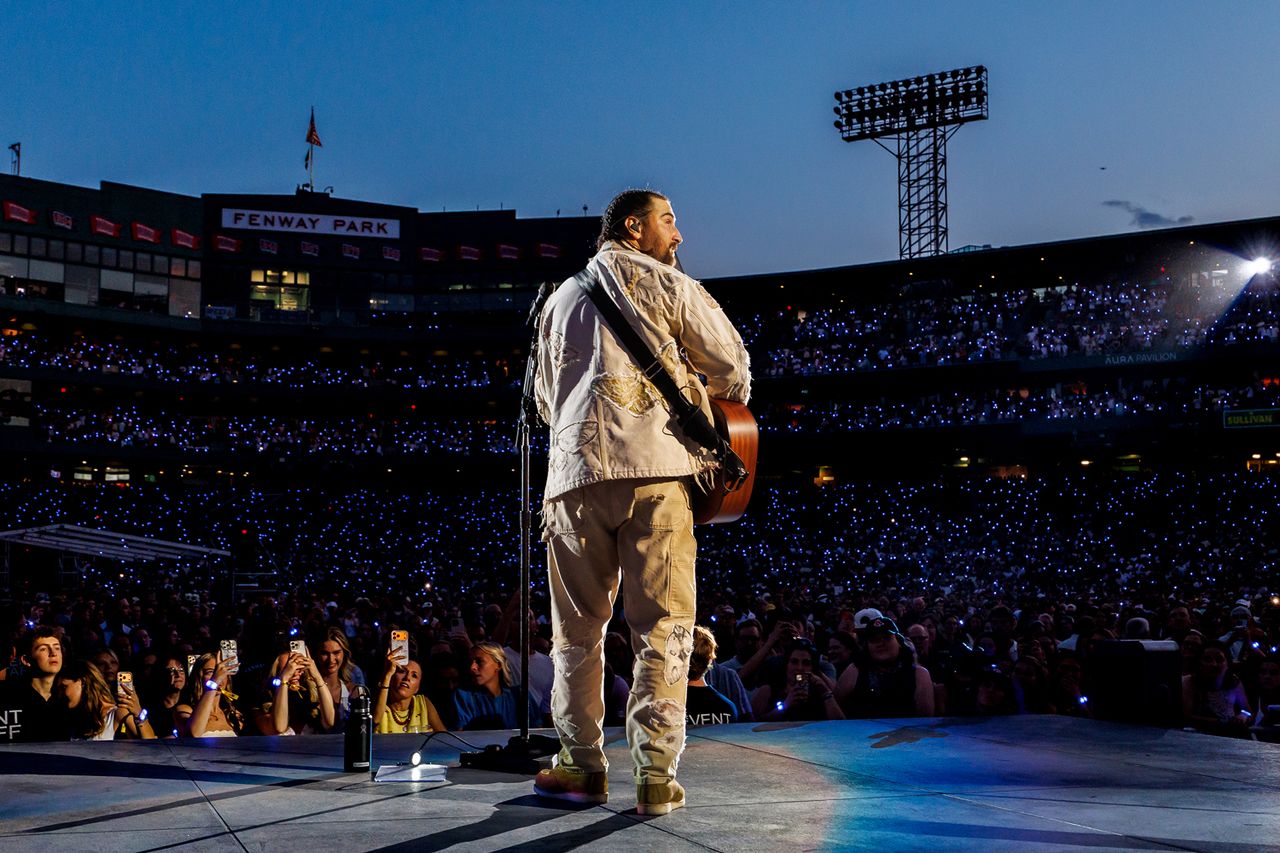 Noah Kahan at Fenway Park in Boston on July 11, 2026Credit: Christopher Polk / @polkimaging