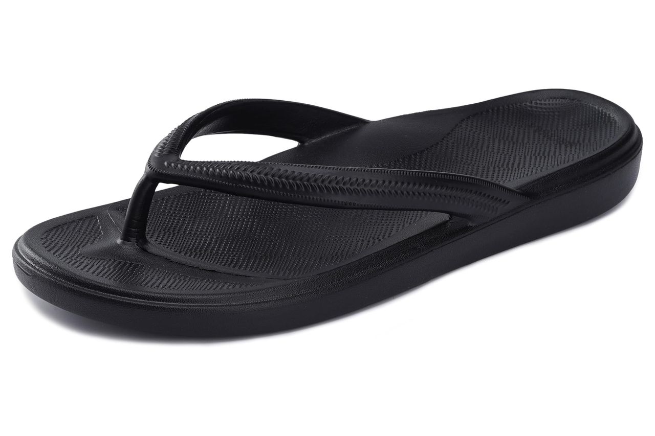 BRONAX Women's Arch Support Flip Flops, Orthotic Thong Sandals for Plantar Fasciitis Relief Credit: Amazon