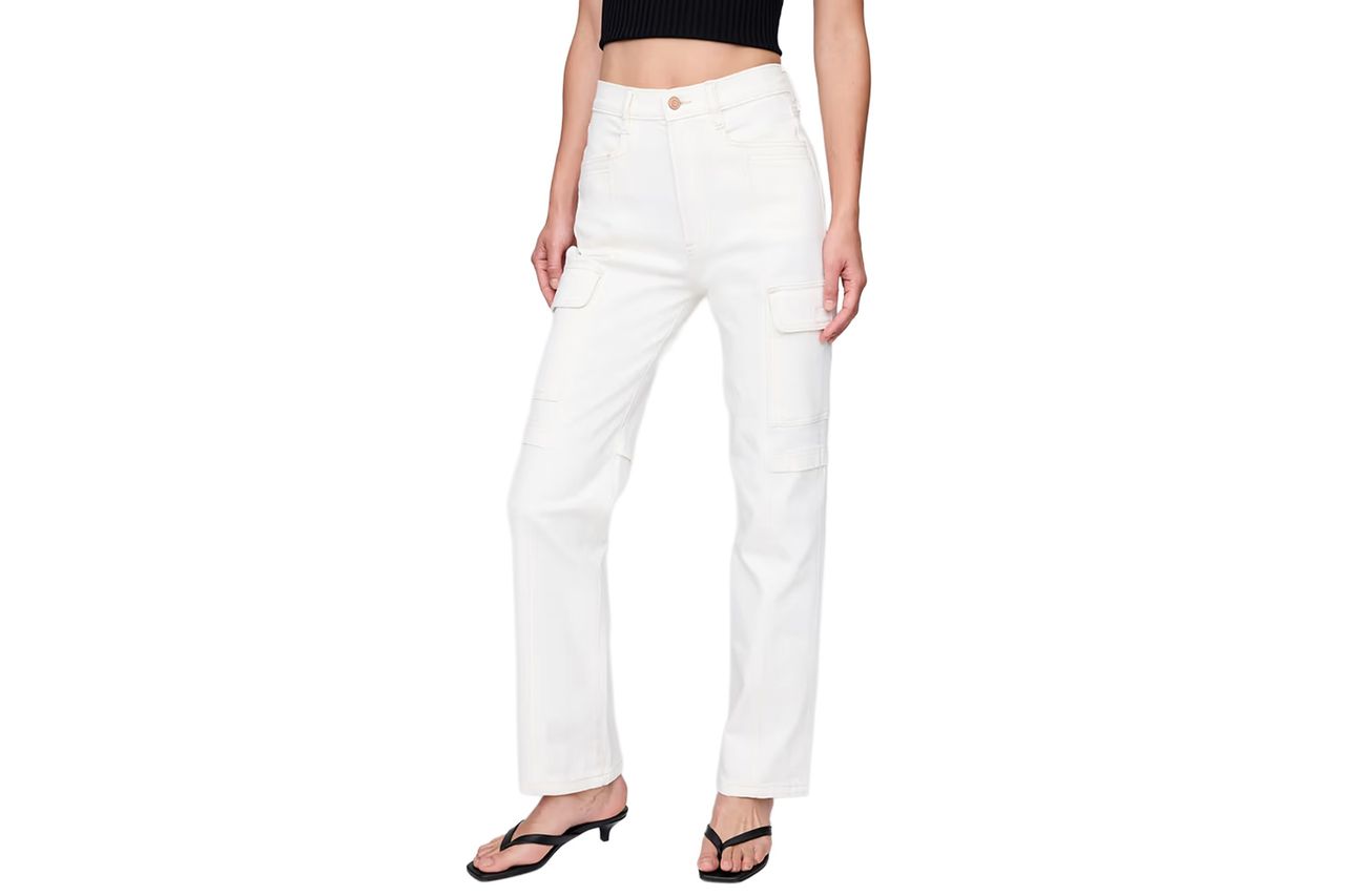 GAP Mid Rise '90s Loose Cargo Jeans Credit: GAP