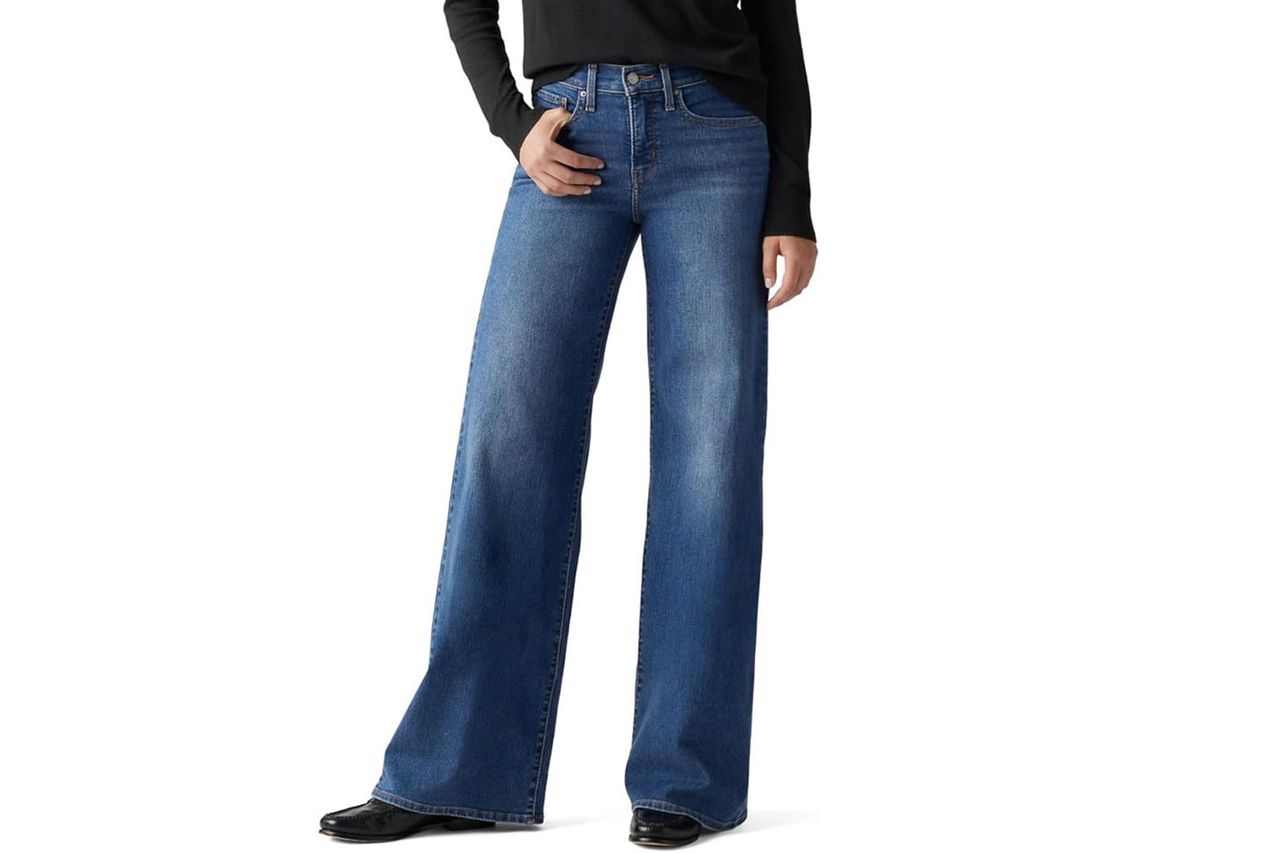 Levi's 318 Shaping Wide-Leg Jeans Credit: Amazon