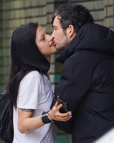 Matty Healy and Gabbriette Bechtel share a kiss in New York City. Gabbriette Bechtel and Matty Healy in September 2023Credit: TheImageDirect.com