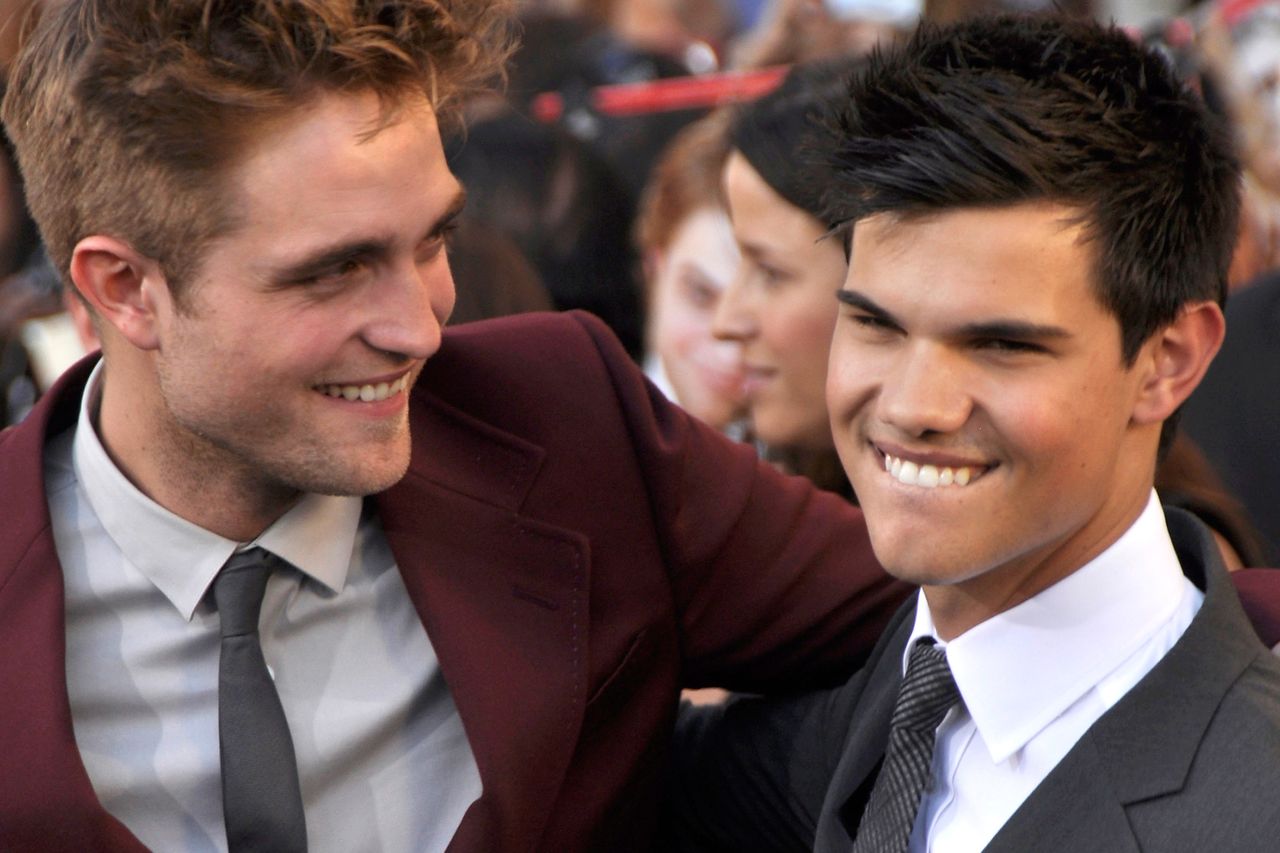 Robert Pattinson (left) and Taylor Lautner (right) in 2010.Credit: Newscom/Getty