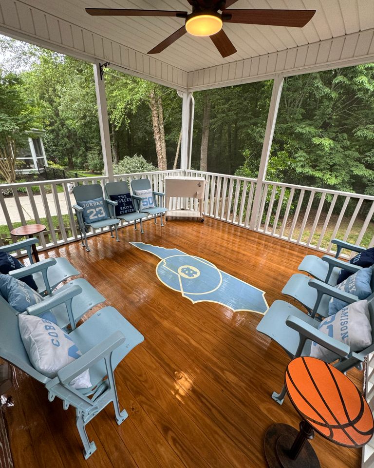 Sara Mathis, Woman Joked to Husband About Recreating UNC’s Basketball Court on Her Porch. Minutes Later, She Found Stadium Chairs on Facebook The UNC-themed poch.Credit: Sara Mathis