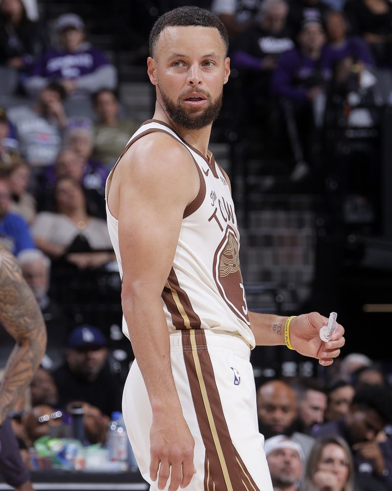 Stephen Curry #30 of the Golden State Warriors looks on during the game against the Sacramento Kings on April 10, 2026Credit: Rocky Widner/NBAE via Getty