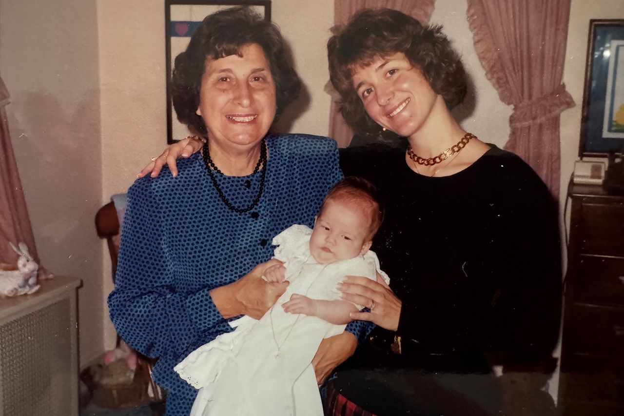 The author (center) with her mother and grandmotherCredit: Courtesy of Elizabeth Wellington Rollins