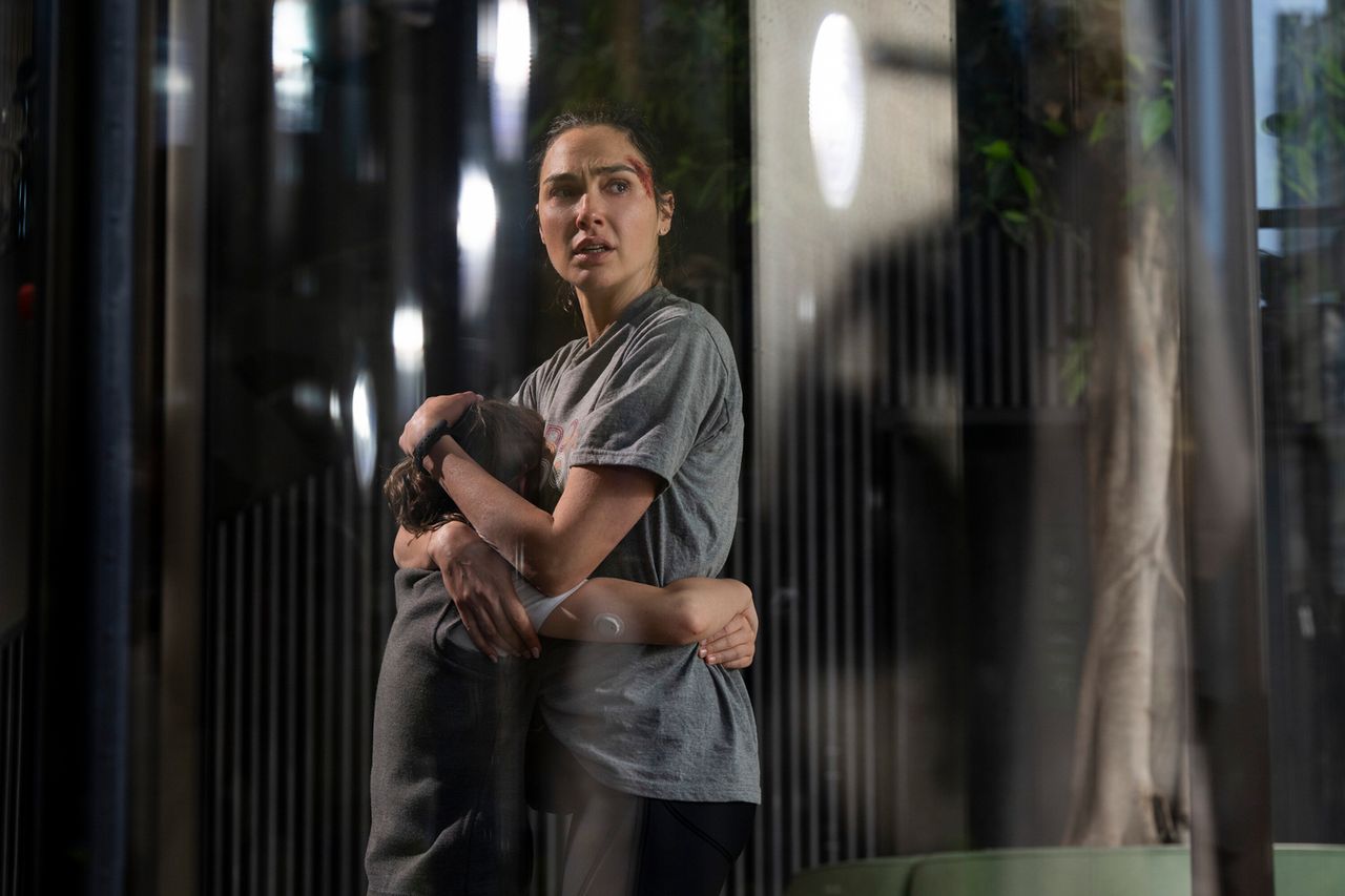 Gal Gadot as “Maia Marten in the thriller suspense-action, THE RUNNER, from Amazon MGM Studios.Credit: Amazon MGM Studios