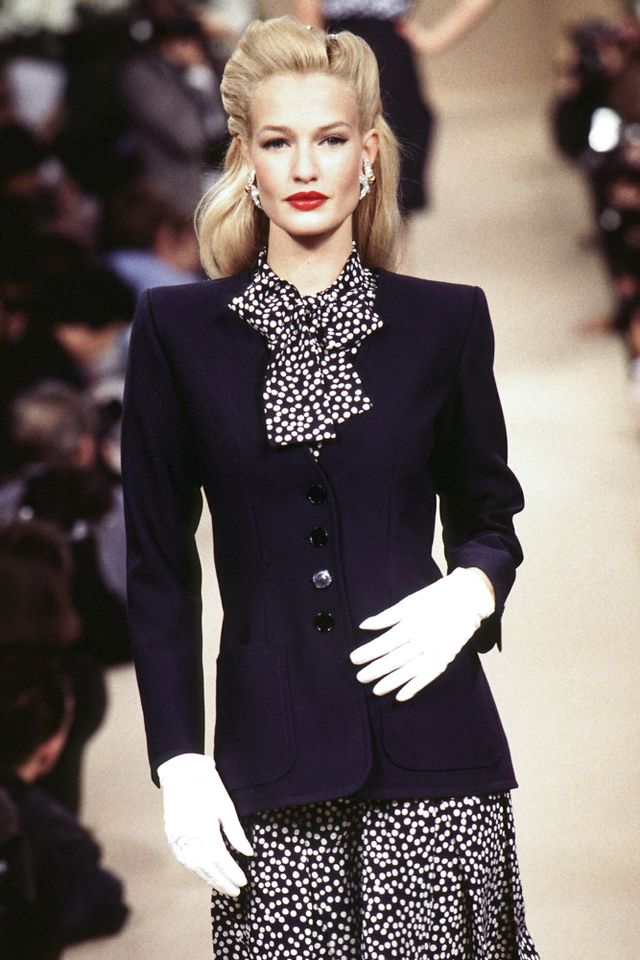 Karen Mulder walks the runway during the Yves Saint Laurent Haute Couture Spring/Summer 1996 fashion show as part of the Paris Fashion Week on January 24, 1996 in Paris, France.Credit: Victor VIRGILE/Gamma-Rapho via Getty