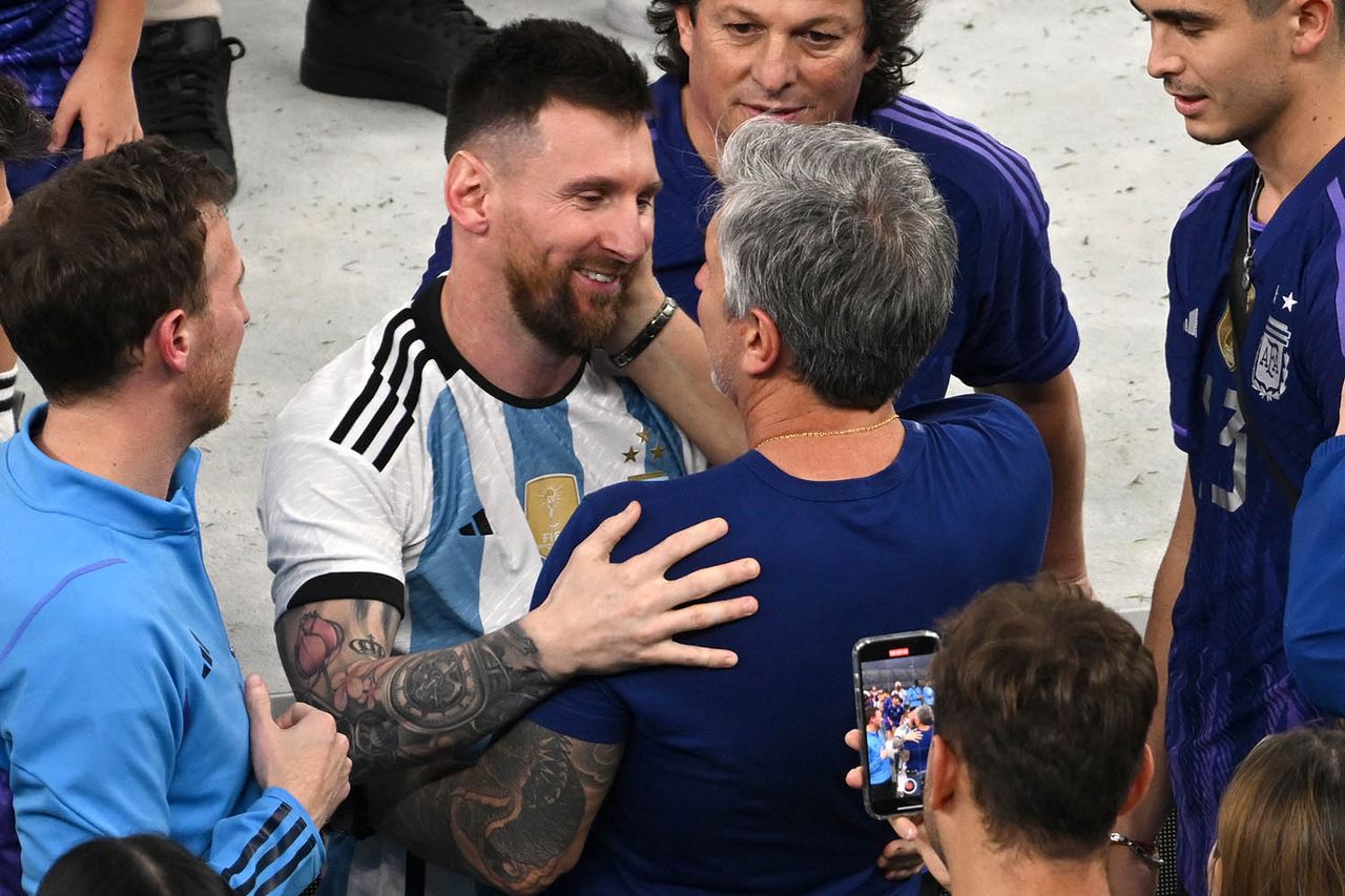 18 December 2022, Qatar, Lusail: Soccer, World Cup, Argentina - France, final round, final, Lusail Stadium, Argentina's Lionel Messi with his father Jorge Messi after the award ceremony. Lionel and Jorge Messi at World CupCredit: Robert Michael/picture alliance via Getty
