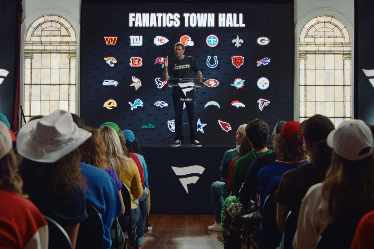 Luke Wilson in the ‘Fanatics Town Hall’ ad.Credit: Fanatics