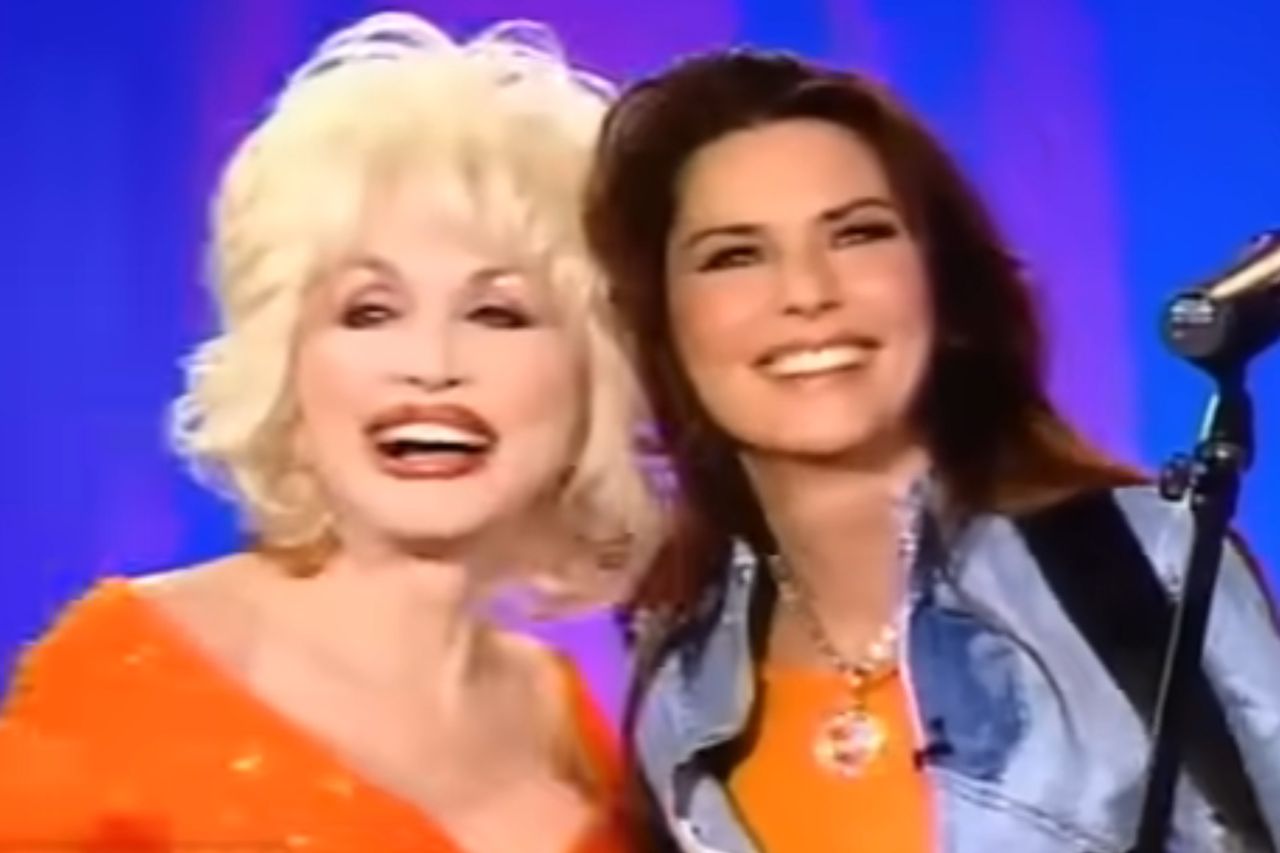 Shania Twain and Dolly Parton perform on the Oprah Winfrey Show in 2003Credit: Harpo Productions/The Oprah Winfrey Show