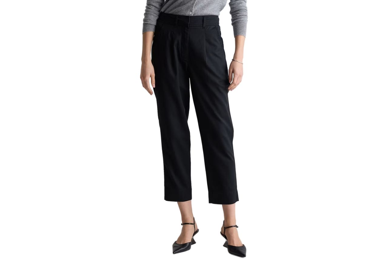 Drapey Twill Tapered Trouser.jpg Credit: Quince