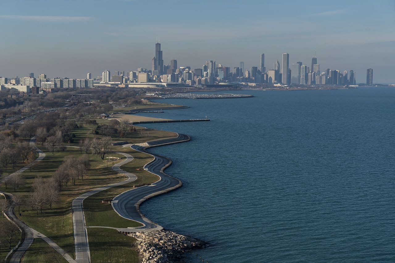 Aerial of South Lake Shore drive Lake Michigan Lake MichiganCredit: Getty