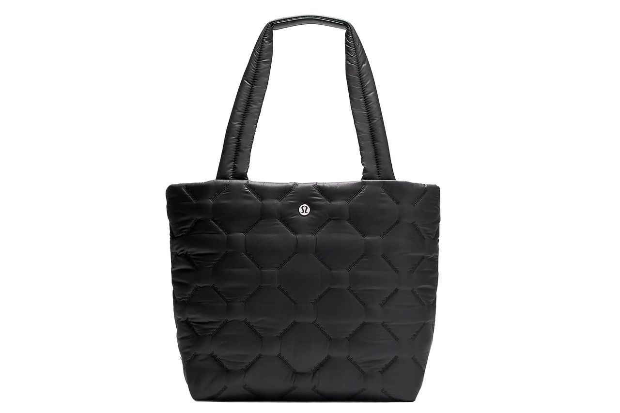 Quilty Pleasures Tote Bag Medium 12L Credit: lululemon