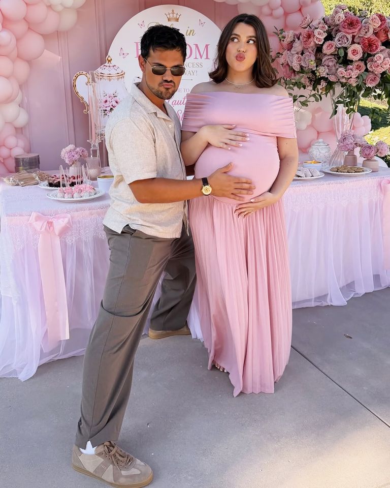 Taylor Lautner and Tay Lautner baby showerCredit: Tay Lautner/Instagram