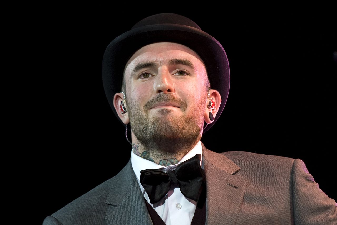 Ben Saunders performs on May 13th, 2011 in Arnhem, Netherlands.Credit: Rob Verhorst/Redferns/Getty