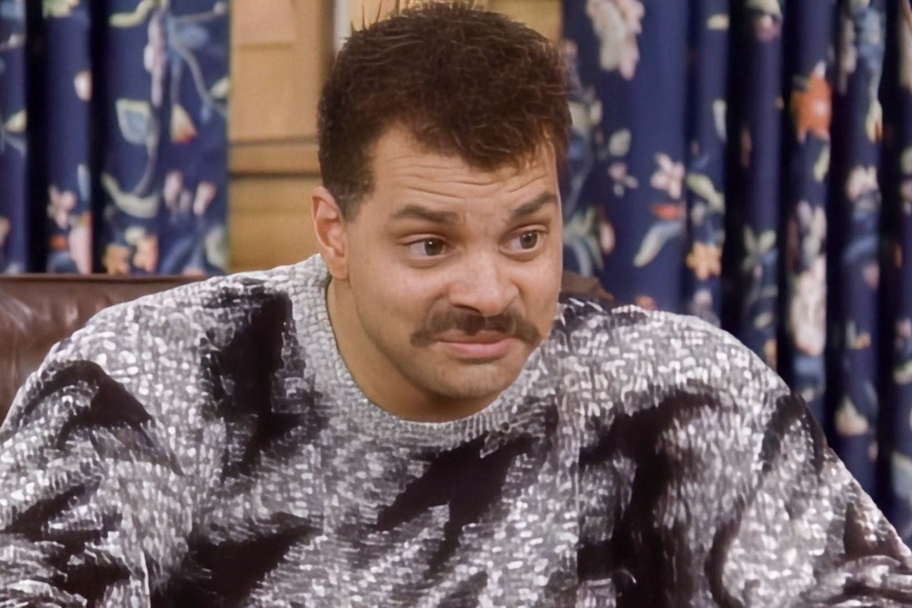 Coach Walter Oakes (Sinbad) Sinbad as Coach Walter OakesCredit: NBC