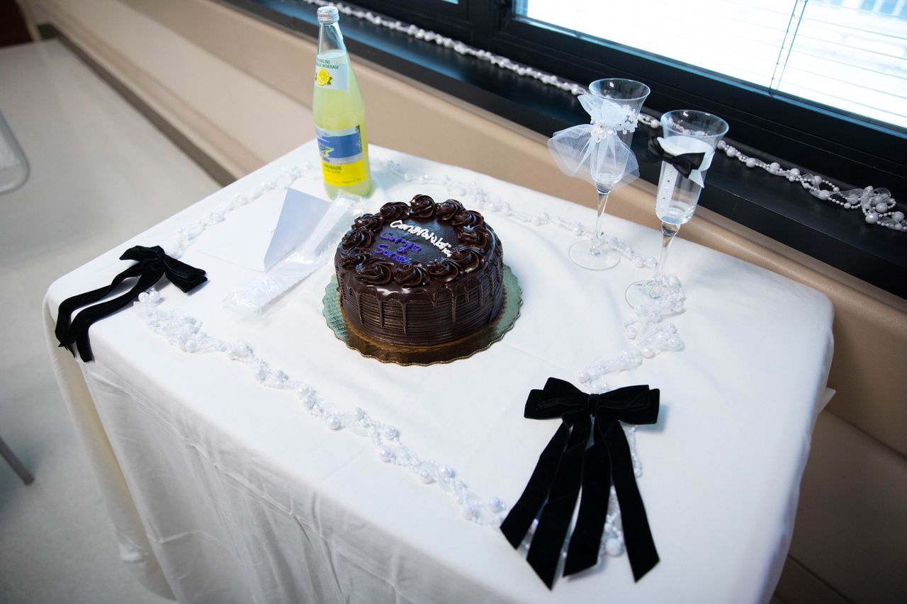 Camie Cummings and Sandy Adams’ wedding cakeCredit: HCA Florida North Florida Hospital
