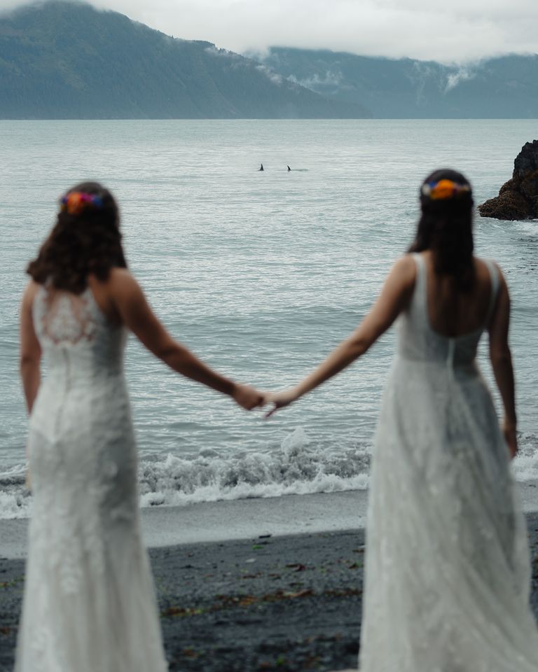 Lauren Smajdor (left) and Kelly BakerCredit: The Hearnes Adventure Photography