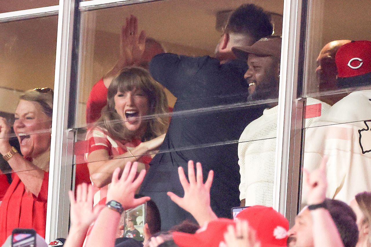 Taylor Swift with mom Andrea Kelce and brother-in-law Jason KelceCredit: Jamie Squire/Getty