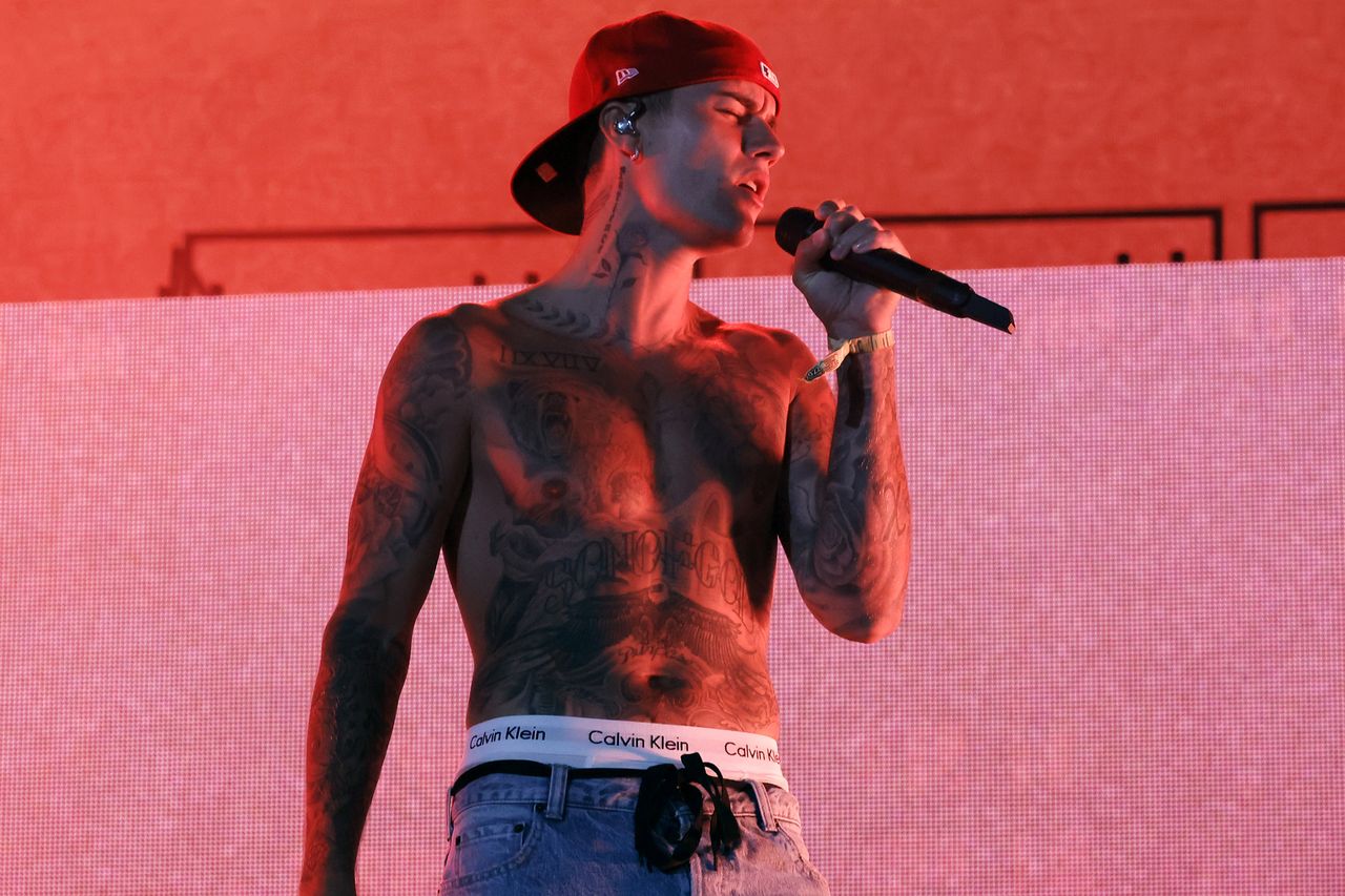 Justin Bieber performs with Daniel Caesar onstage at the Coachella Stage during the 2022 Coachella Valley Music And Arts Festival on April 15, 2022 in Indio, California. Justin Bieber on stage at Coachella Valley Music And Arts Festival on April 15, 2022 in Indio, CaliforniaCredit: Kevin Winter/Getty
