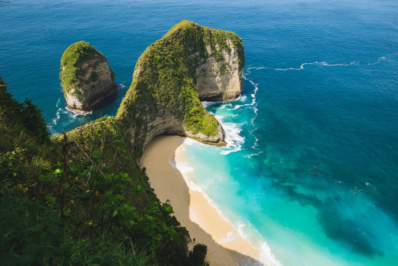 Woman dies after falling from popular beach cliff Kelingking Beach.Credit: getty