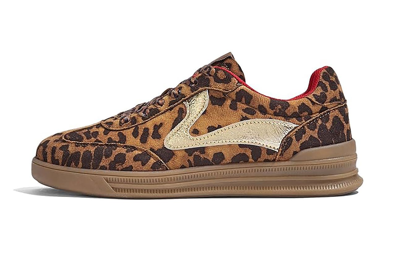Lucky Step Women's Retro Fashion Sneakers Classic Cute Casual Credit: Amazon