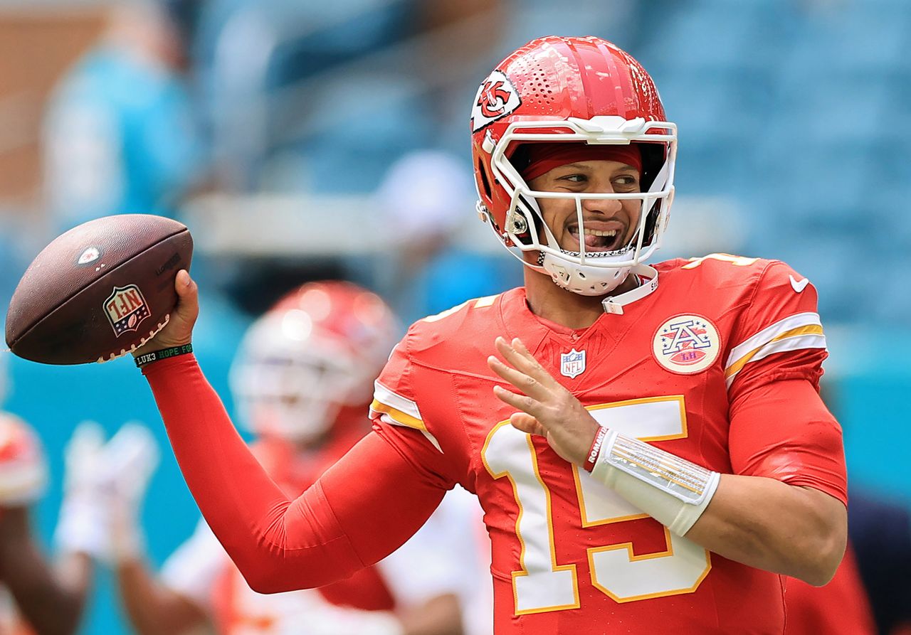 Patrick Mahomes on the fieldCredit: Carmen Mandato/Getty