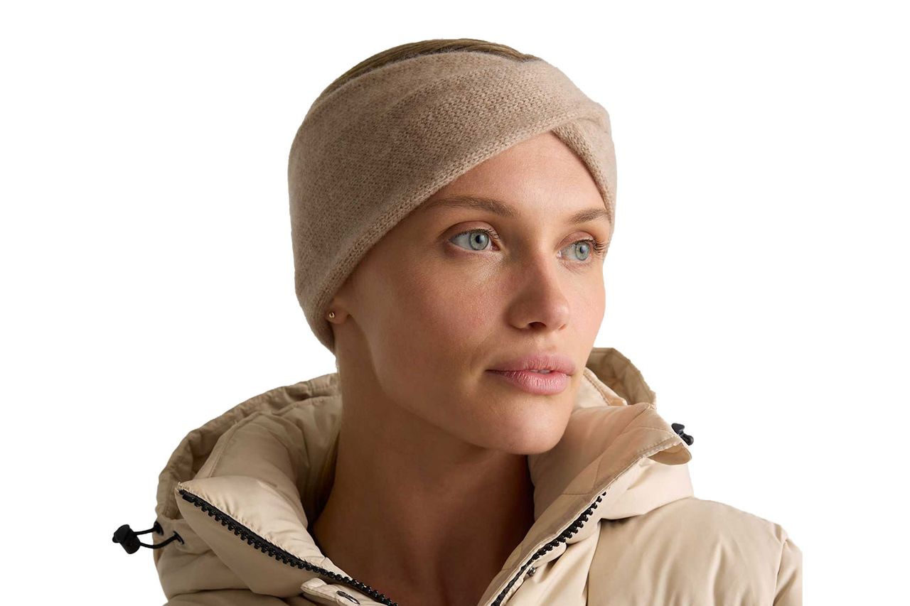 quince cashmere twist headband Credit: Quince