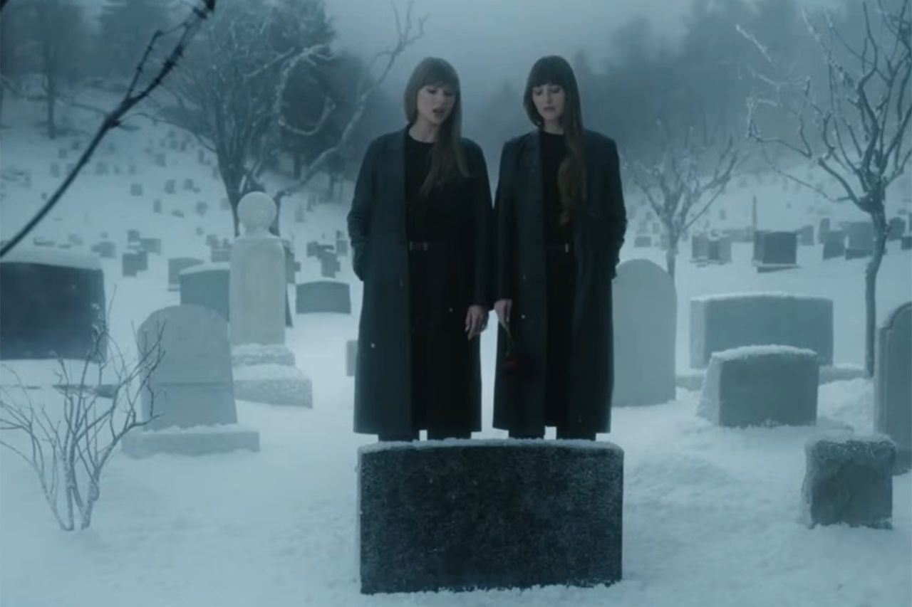Taylor Swift and Dakota JohnsonCredit: mtv